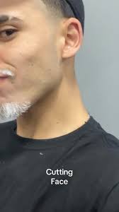 Bulking e Cutting: Transformação Facial Masculina