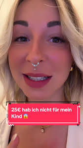 Justine Schulz (@t__eealy)