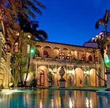 Take a behind the scenes tour of the infamous versace house on ocean drive in miami beach, florida. Gianni Versace 125 Millionen Dollar Schwere Villa Unterm Hammer Welt