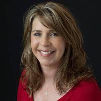 Moira Zapata, REALTOR