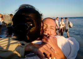 Hundreds Gather In Huntington Beach To Be Baptized With Cold Dunk In The Ocean Orange County Register