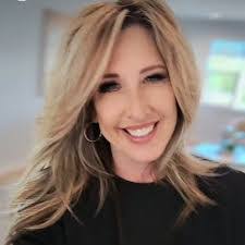 Michelle Casper's Instagram, Twitter & Facebook