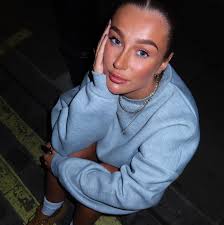 Emma Grayson (@emmagraysonx) • Threads, Say more