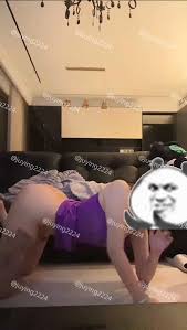 网红吃糖吐泡泡露点 - 探索禁忌之美