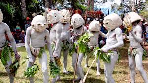 Enjoy village visits and colourful sing sings in goroka district and enjoy a fascinating asaro mudman performance which you're unlikely to forget! Papua New Guinea Myend