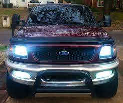 My Truck 97 F150 With A 3 Inch Lift And 33in Goodyears Brand New Tow Mirrors And Hids Camionetas Coches Todoterreno Camionetas Ford