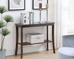 Kerap kali, lemari pajangan mewah di letakkan di dalam ruang tamu atau ruang santai. Ingin Beli Meja Console Pertimbangkan Poin Ini Terlebih Dahulu