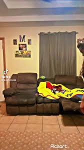 After cardio workout! #chacalea #yoselopidoyelmeloentrega🥴😋 #discotecas  #uuff #fyp #singlemoms #workout #cardiodance Mateo in the back sleeping  🙊👦🏽