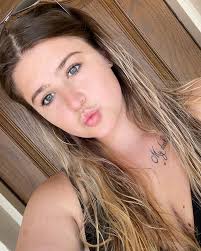 ayva (@ayvaa.elizabethh) • Instagram photos and videos