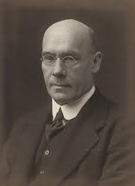 Horace Simpson outside the Old Ship about 1922