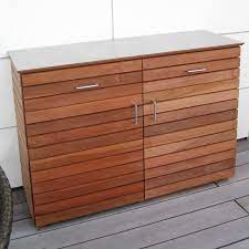 Four glass paneled cabinet doors add charm. Garten Sideboard Gartentruhen Aus Holz Walli Wohnraum Garten