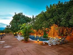 Luxury Hotel