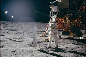 Neil armstrong war der erste mensch auf dem mond. Dok Die Mondlandung Medienportal Srf