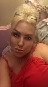 Happy 80 birthday to the legendary Blondie vocalist Debbie Harry!