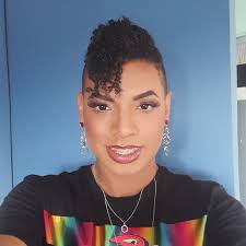 ✨ Crescer com pais tóxicos ou mães abusivas deixa marcas profundas, mas não  define quem você é. ✨ Os traumas da infância não precisam ser a herança que  você carrega. Amor verdadeiro