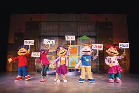 Sid the science kid is a great show that teaches little kids about concepts of science in a fun, practical way. Jim Henson S Sid The Science Kid Live At The Bargain Hunter
