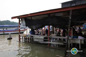 It was the capital of perak until it was superseded by ipoh. Kuala Sepetang Perak