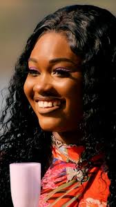 Love Island' fan-favorite, JaNa Craig revealed the heart to heart she had  to have with co-star Serena Page as dark-skinned Black women going through  the reality dating show experience. Hit the link