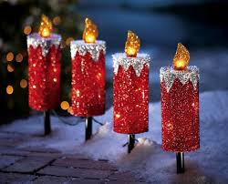 40 Outdoor Christmas Lights Decorating Ideas Outdoor Christmas Lights Christmas Candle Decorations Christmas Pathway Lights