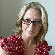 Sherri Engler's Instagram, Twitter & Facebook