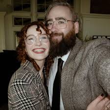 Raise your hand if you feel like all your dreams are happening 🙋 In the  last month I have signed with a Film and Television Agent, I started a  weekly Open Mic @