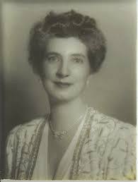 Isabella Arnold's Instagram, Twitter & Facebook