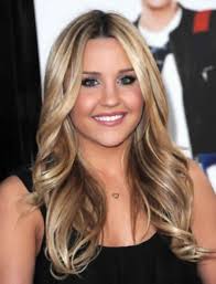 A Lot Is Celebrities Make A Mess Of Their Lives But Amanda Bynes Is One Of The Brown Hair With Blonde Highlights Blonde Hair With Highlights Brown Blonde Hair