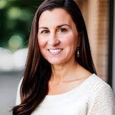 Staci Knox's Instagram, Twitter & Facebook