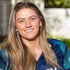 Kate Eddy's Instagram, Twitter & Facebook