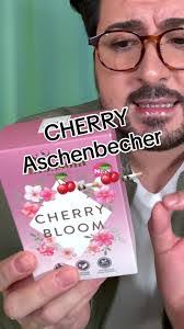 Karla Bloom's Instagram, Twitter & Facebook