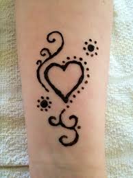 Dessinaucrayon In 2020 Beginner Henna Designs Henna Tattoo Designs Simple Small Henna Designs