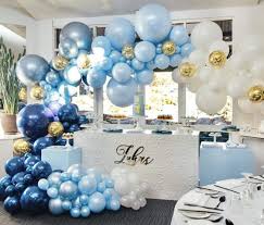 It S A Boy I M Loving All The Different Shades Of Blue Balloons Babyshower Baby Baby Shower Balloon Decorations Baby Shower Balloons Balloon Decorations
