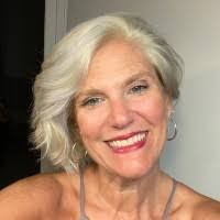 Stephanie Pipkin's Instagram, Twitter & Facebook