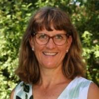 40+ perfiles de «Lepp»