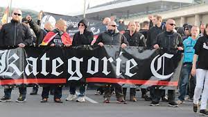 'der fc wertet derzeit fotos aus. Eskalation In Koln Schulterschluss Von Neonazis Und Hooligans Unter Dem Label Hogesa Belltower News