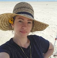 Aileen Gil's Instagram, Twitter & Facebook