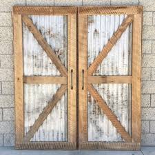 Pin Von Selena Gulgowski Auf Interior Barn Doors Scheunentor Diy Diy Tur Scheunenholz