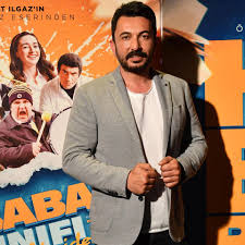 Hababam sınıfı yaz oyunları filminde yönetmen koltuğuna doğa can anafarta oturuyor. Gala Gecemiz Nasil Gecti Diye Merak Hababam Sinifi Yaz Oyunlari Facebook