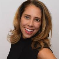 Julie Saxon's Instagram, Twitter & Facebook