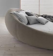 Rundbett Pebble Samtbezug In 2020 Designer Bett Bett Und Italienische Mobel