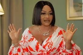 Mercy aigbe is an actress, known for the screenplay (2017), little drops of happy (2017) and the reunion (fojo media) (2019). Mercy Aigbe And Friend Flaunt Their Range Rover Calls It Rr Geng Video Abtc