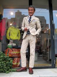 アイビーど真ん中って雰囲気のスニーカ おじさん ファッション メンズカジュアルスタイル スタイリッシュな男性