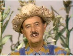 The Whole Hee Haw Gang! REVEREND GRADY NUTT was Hee Haw's very own Southern  Baptist storyteller. The cast served as The Prime Minister of Humor's  "congregation" and his religious routines were improvised.