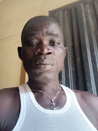 But isnt the woman in the photo with jason somebody wife 🤔 😀😀😀 a good  bomb drop he thinks nobody would ever find out But he out hear talking  about horn an