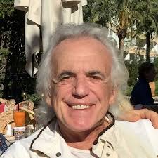 Stripclub boss Peter Stringfellow's iconic gold throne sold by his son for  almost £4,000