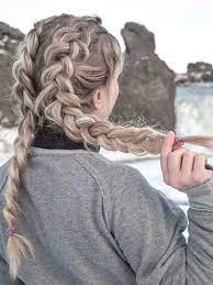 Double Dutch Braid Diese Frisur Halt Den Ganzen Tag Braids Life Mittellange Haare Frisuren Einfach Schone Frisuren Mittellange Haare Schone Frisuren Lange Haare