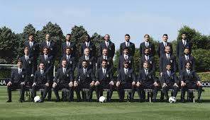 La sua nazionale nella partita contro i croati a spalato ha confermato di avere carattere e bel gioco, due prerogative indispensabili per chi come antonio conte. La Nazionale Veste Dolce Gabbana