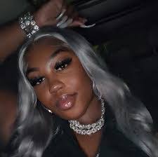 Dianna Monk's Instagram, Twitter & Facebook