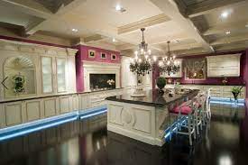 You can opt for wooden base cabinets, or, else, choose stainless steel varieties as per your liking. Venecia Luxury Kitchens Pay Homage To Beautiful Italy