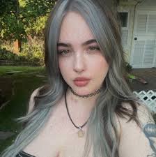 Manny's dad was NOT father of the year! 👎🏻